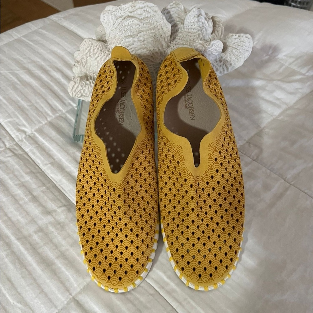 Ilse Jacobsen Tulip 139 Perforated Slip-On Sneaker